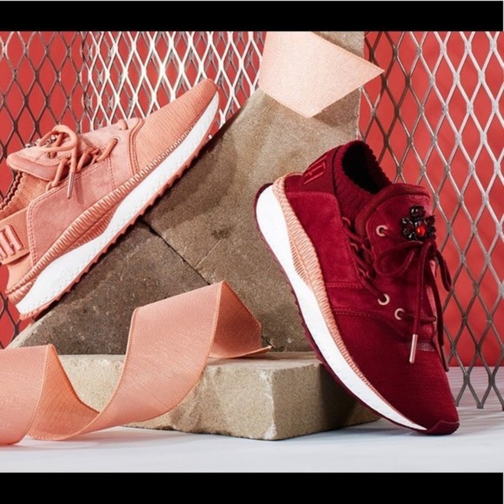 puma velour jeweled dneaker